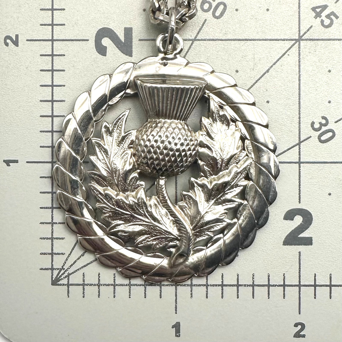 Dafri vintage silver tone Scottish thistle floral round pendant 18" necklace