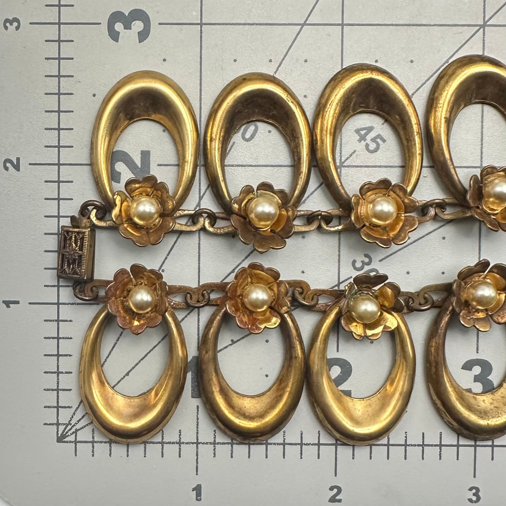 Antique vintage 1930s 1940s gold tone brass oval links faux pearls necklace