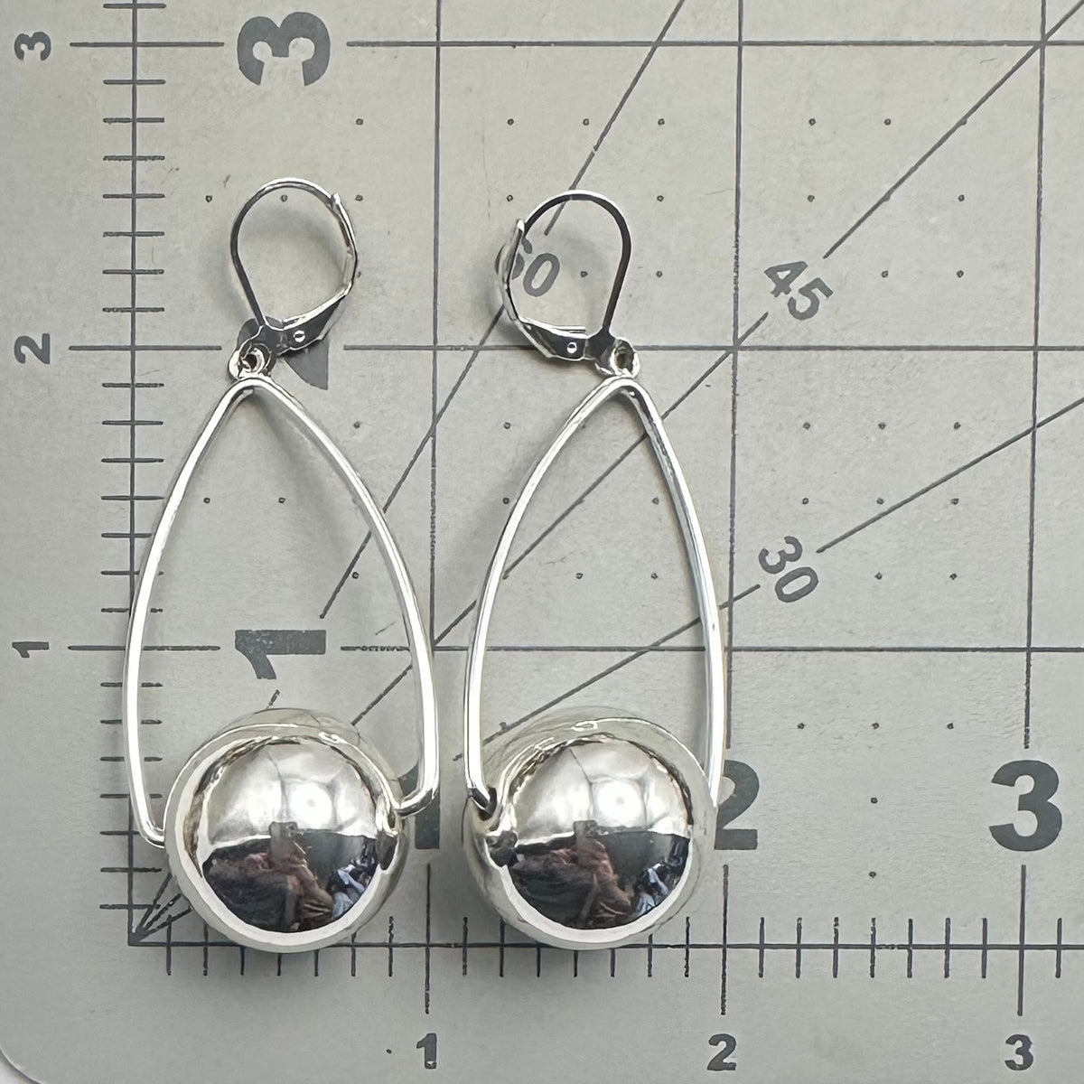 Joan Rivers signed silver tone dangle drop ball statement hook earrings