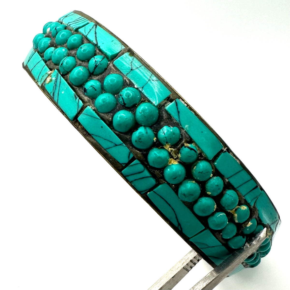 Vintage gold tone brass faux turquoise howlite inlay studded bangle bracelet