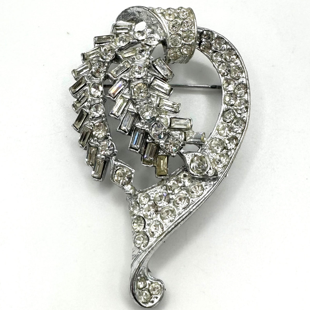 Dafri signed vintage large silver tone clear baguettes round rhinestones brooch