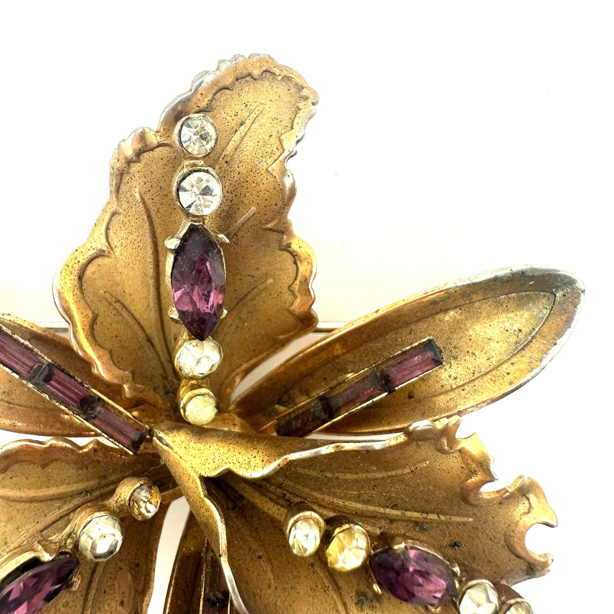 Vintage gold tone purple clear rhinestones large 3D iris flower brooch