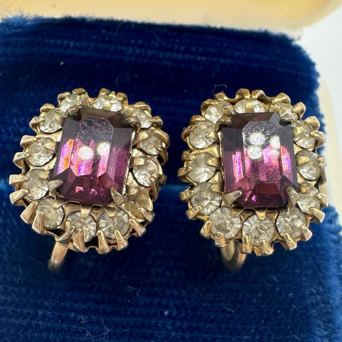 Vargas vintage gold tone purple clear glass rhinestones screw back earrings