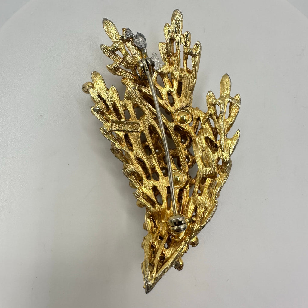 BSK vintage gold tone clear rhinestones faux white pearls beaded leaves brooch