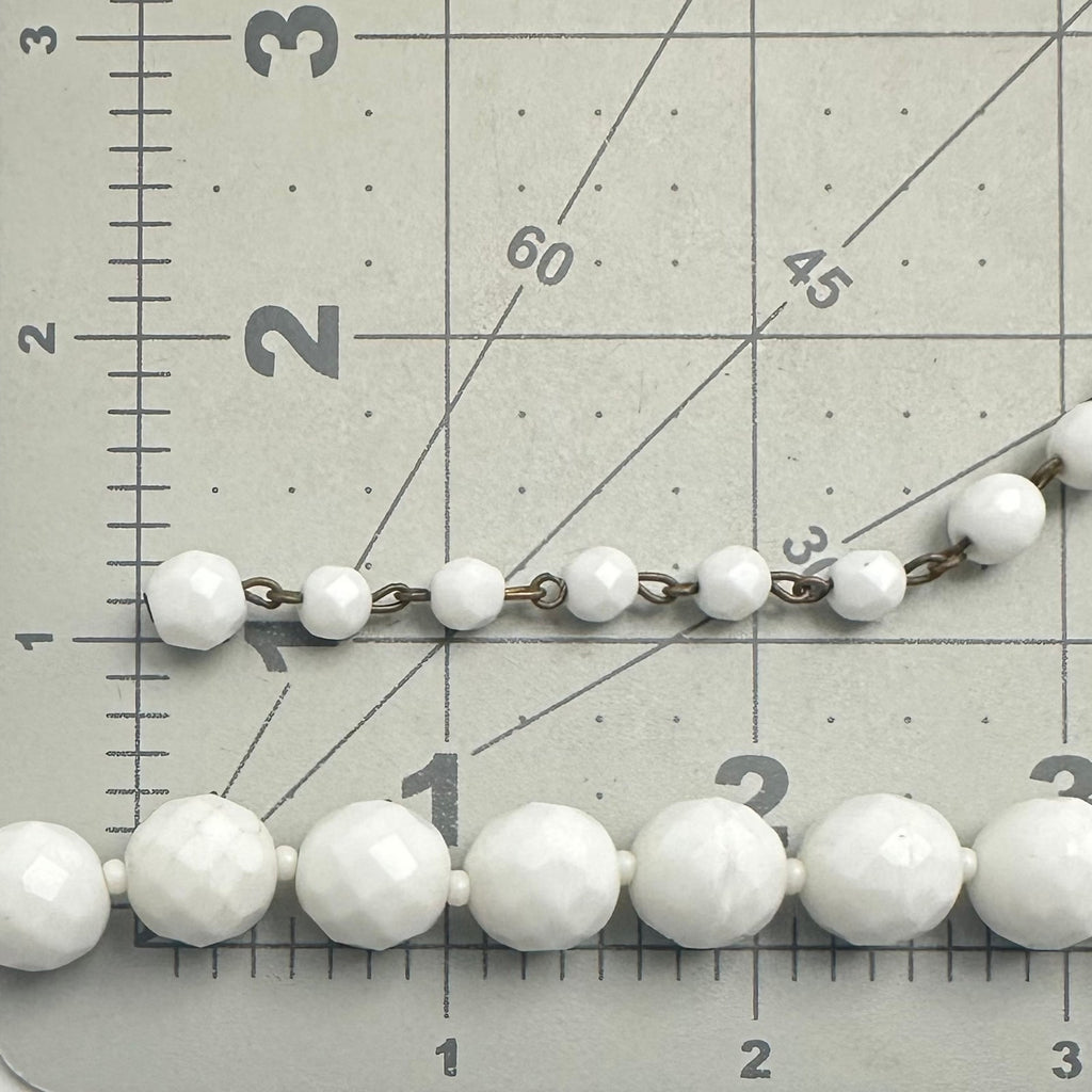 Vintage faceted white milk glass 12mm beads beaded gold tone adjustable necklace