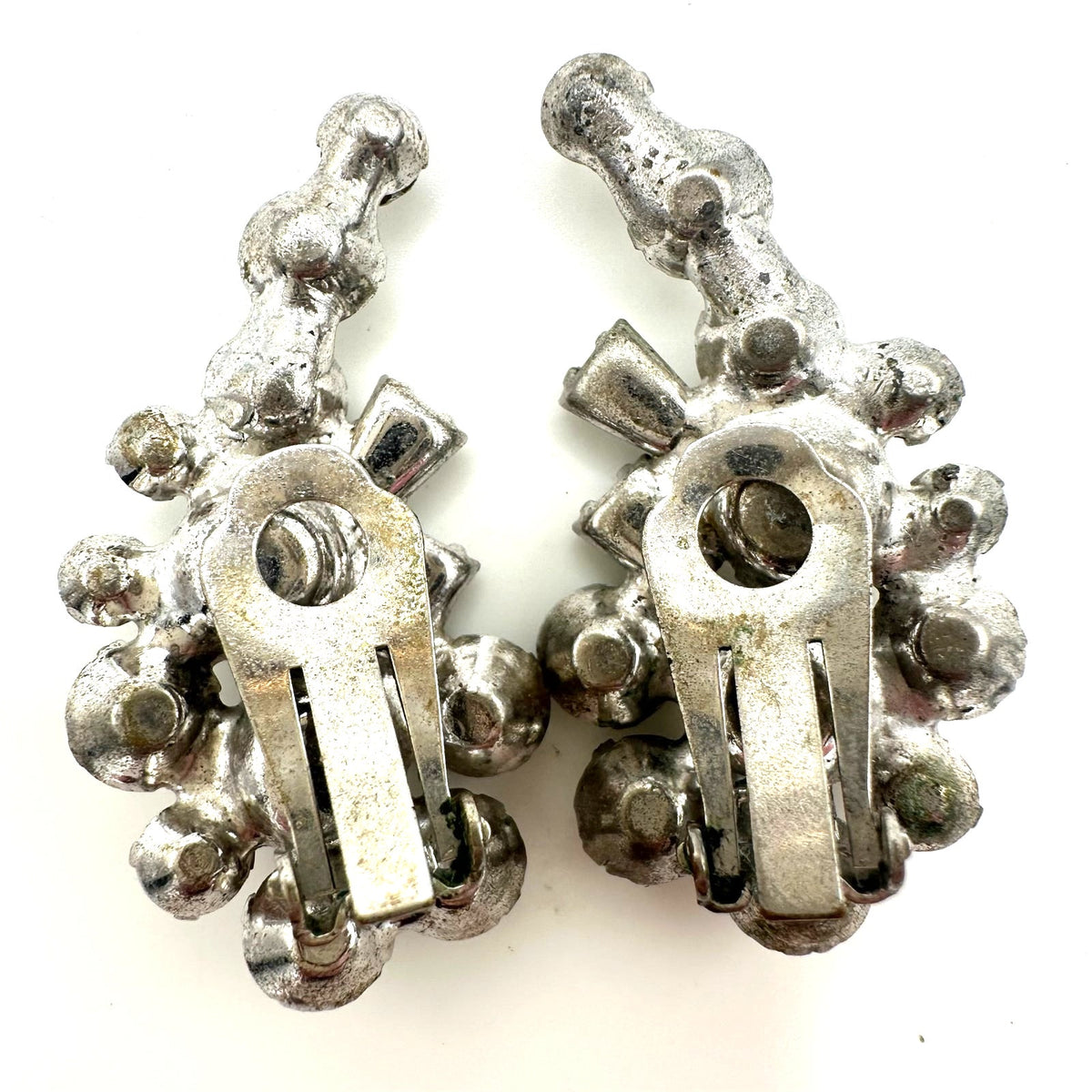 1940s vintage silver tone clear glass rhinestones crawler clip on earrings
