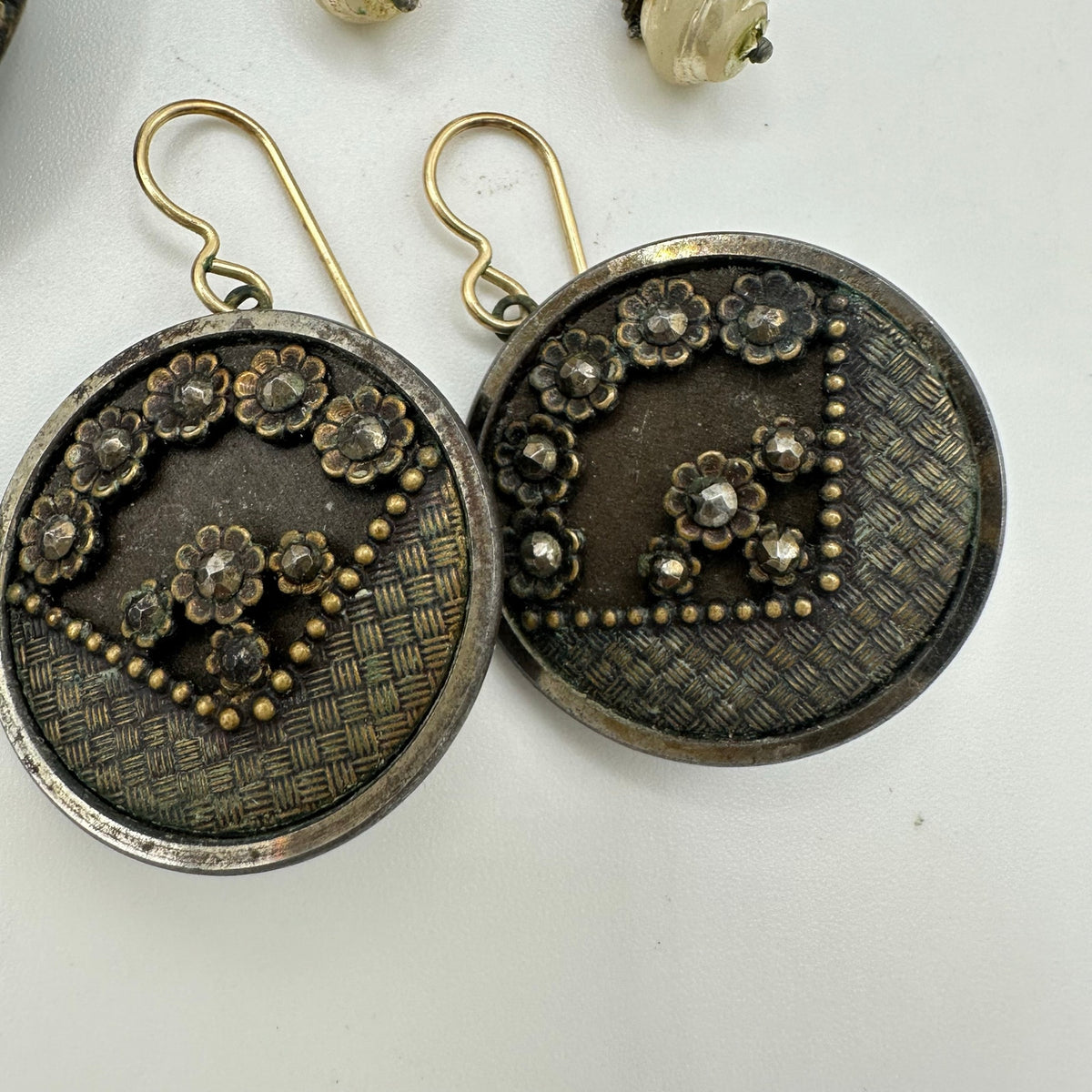 Bundle lot antique Victorian pictorial buttons upcycled brooch 2 pair earrings
