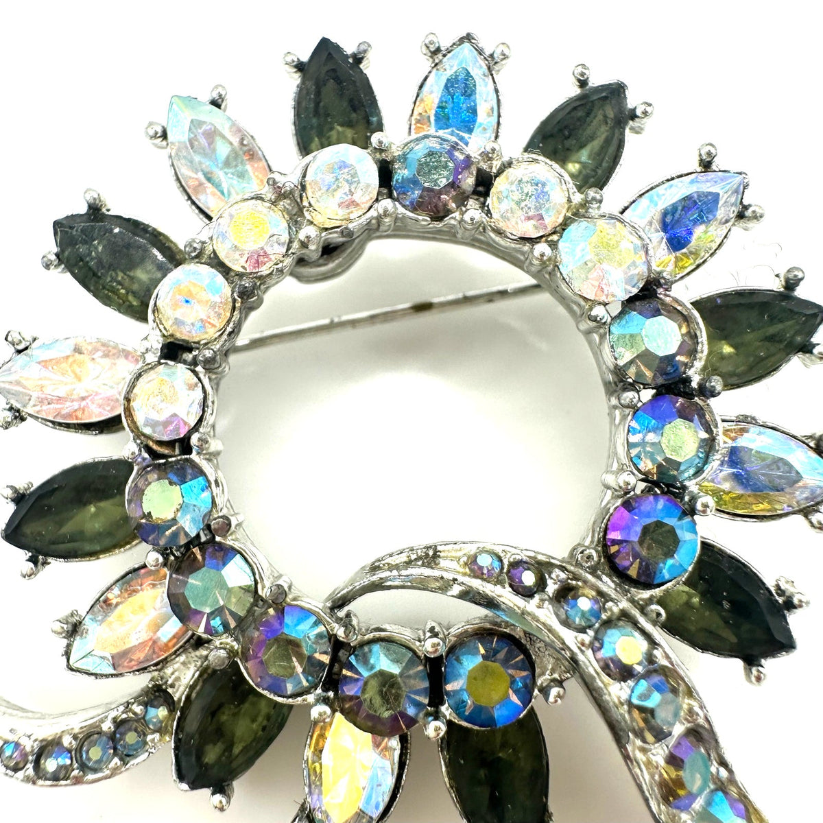 Star vintage silver tone clear gray AB aurora borealis rhinestones wreath brooch