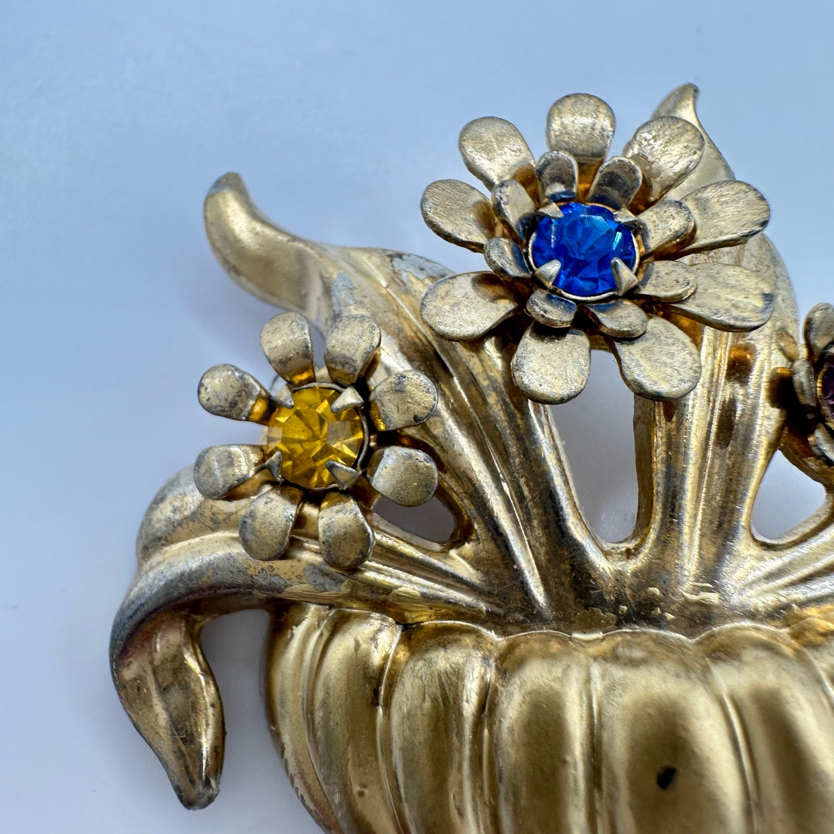 Coro vintage 1940s gold tone multicolor rhinestones flowers floral basket brooch