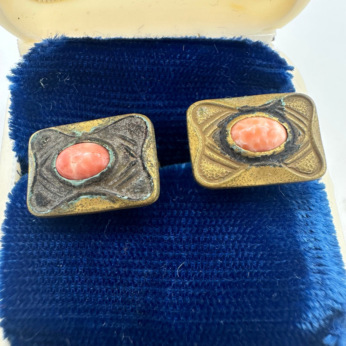 Antique Victorian Arts & Crafts gold tone peach art glass bean back cufflinks