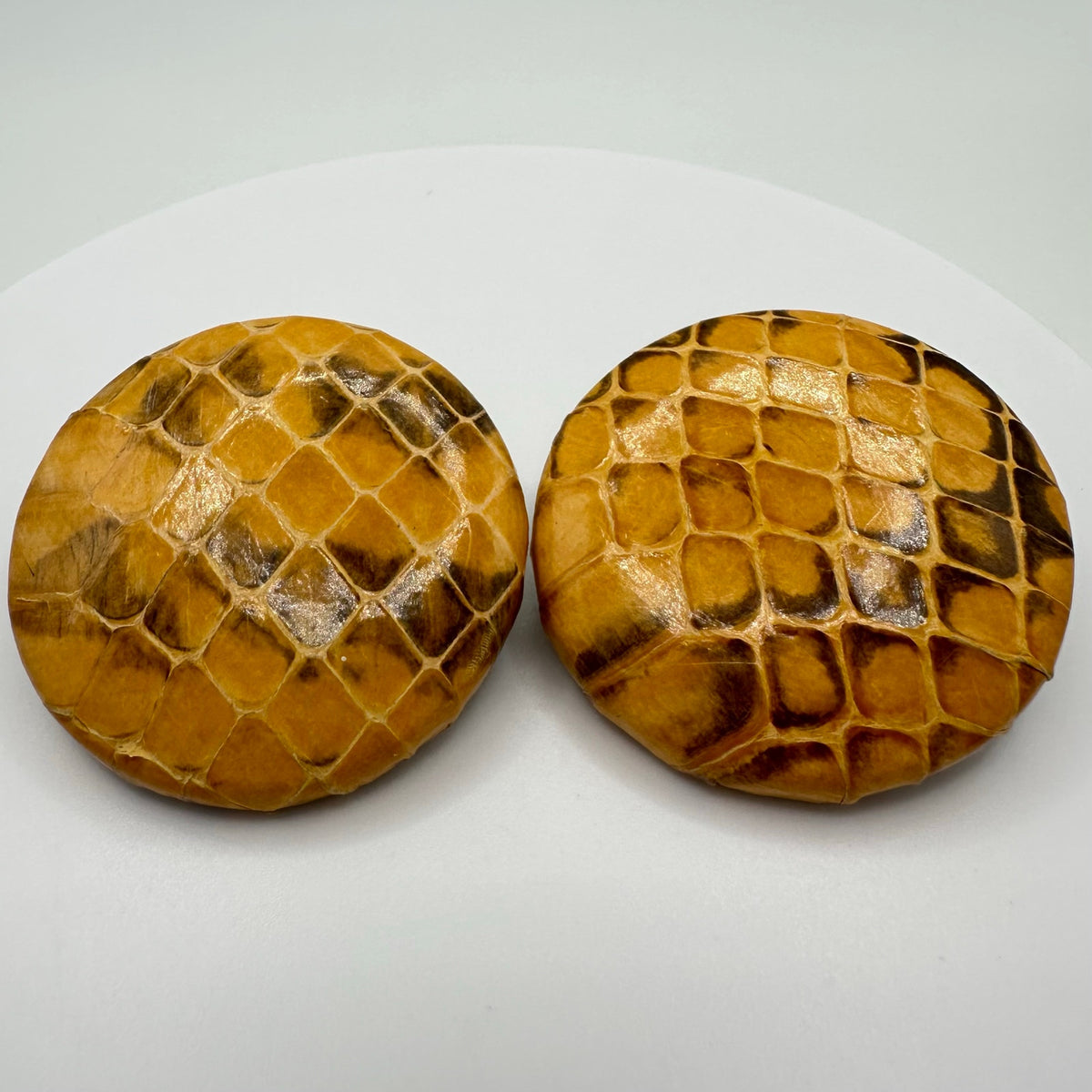 1980s vintage genuine snake skin snakeskin leather yellow disc clip on earrings