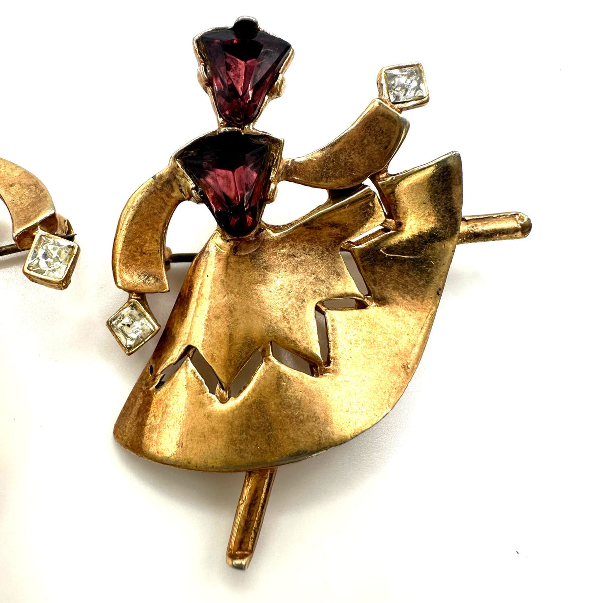 1940s vintage gold tone dancing couple purple blue rhinestones figural brooches
