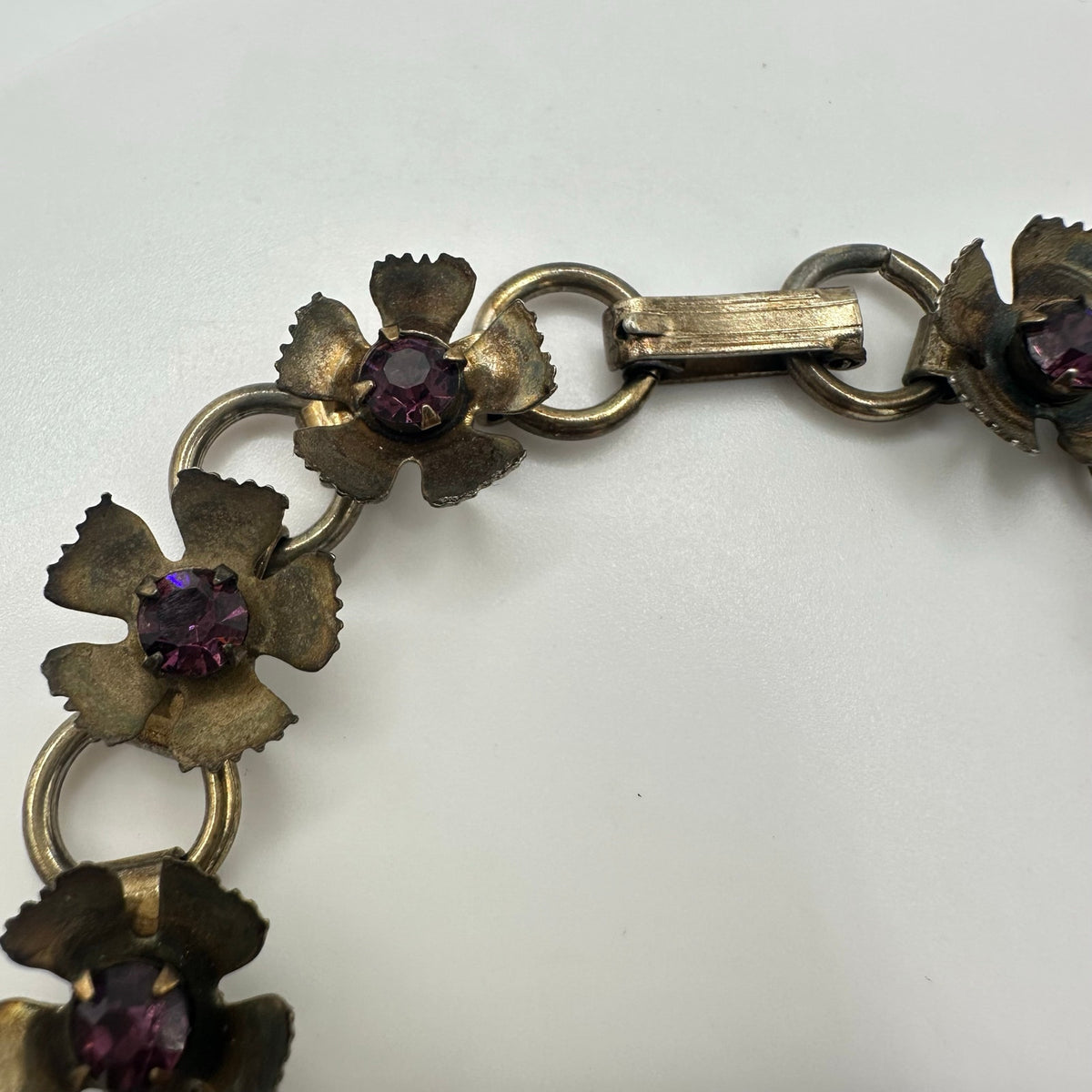 Vintage retro 1940s gold tone brass flowers purple rhinestones flex bracelet