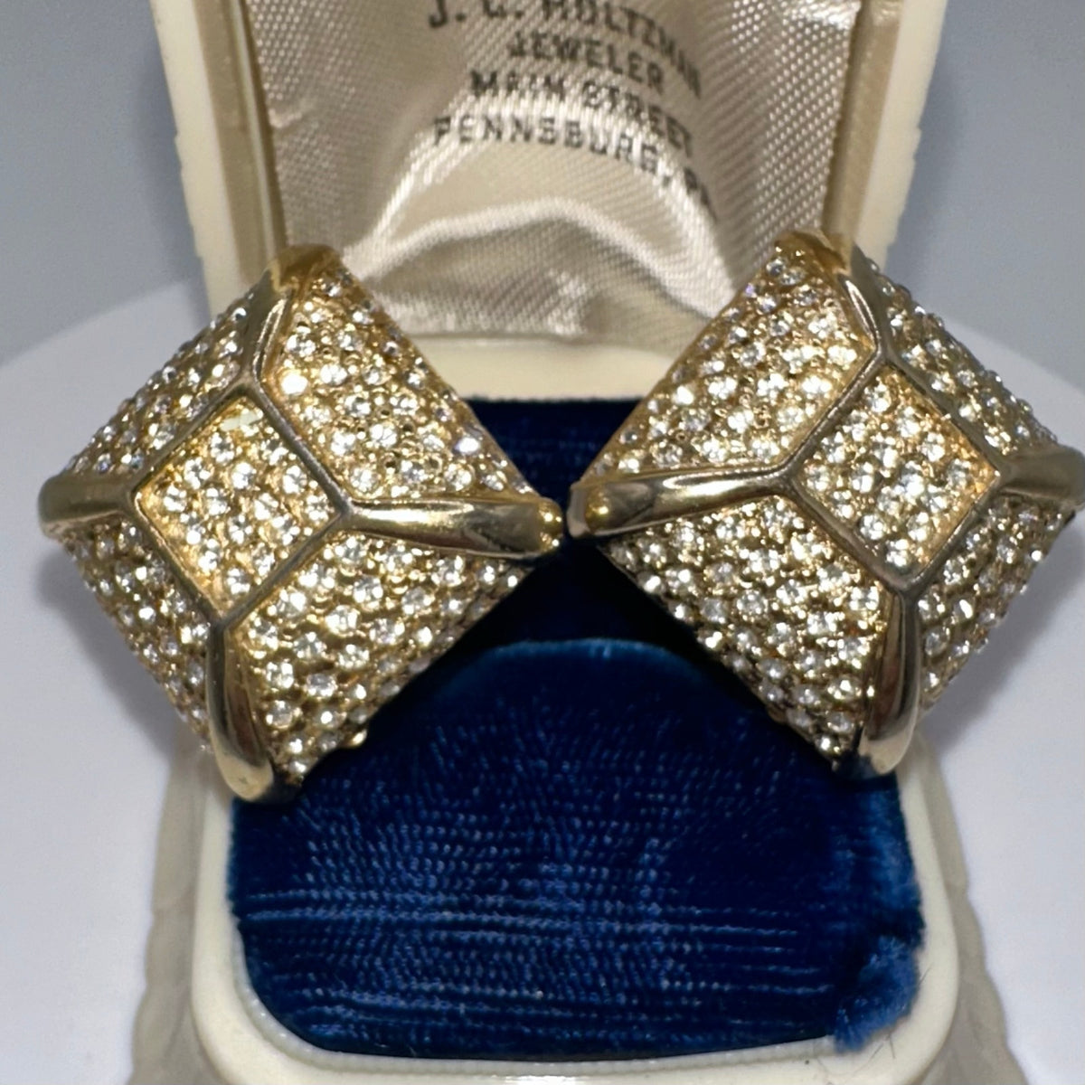 1980s 1990s vintage gold tone clear pavé rhinestones 3D square clip on earrings
