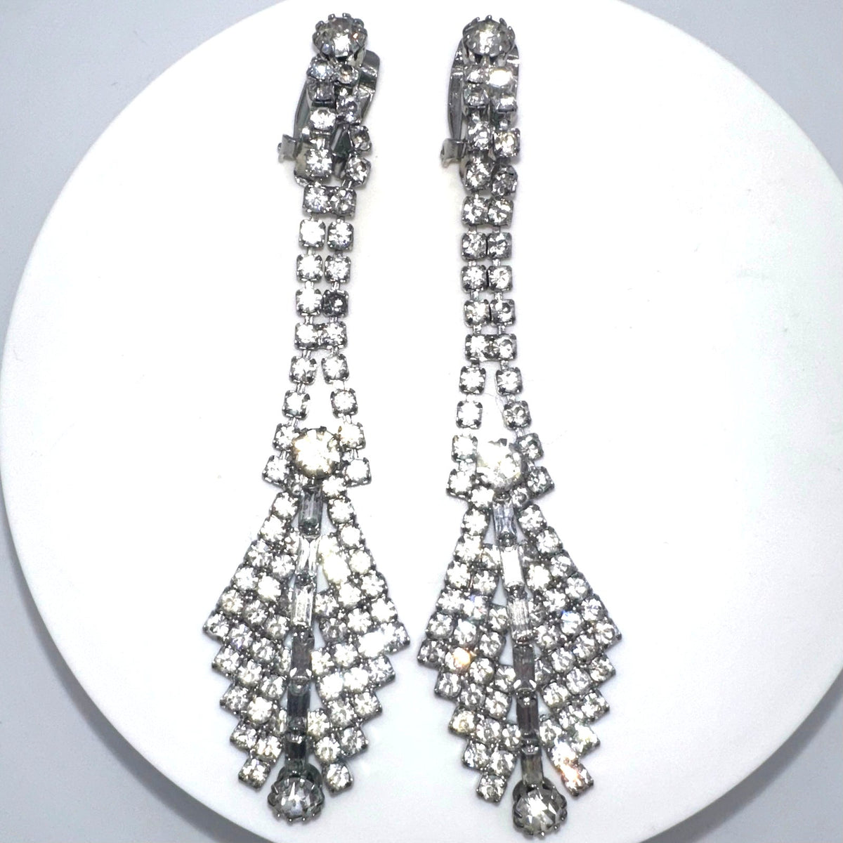 Vintage silver tone clear glass rhinestones 4" dangle drop clip on earrings