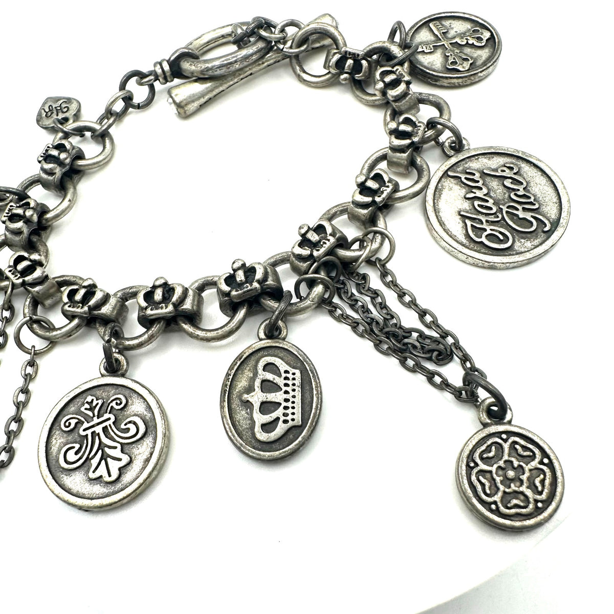Y2K Hard Rock Cafe Hotel silver tone punk hanging chains charms bracelet 8”