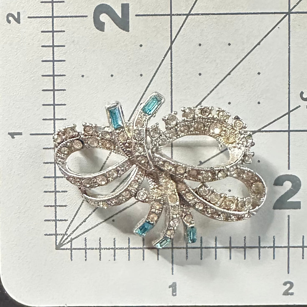 Vintage 1940 silver tone rhodium plated clear blue rhinestones bow brooch