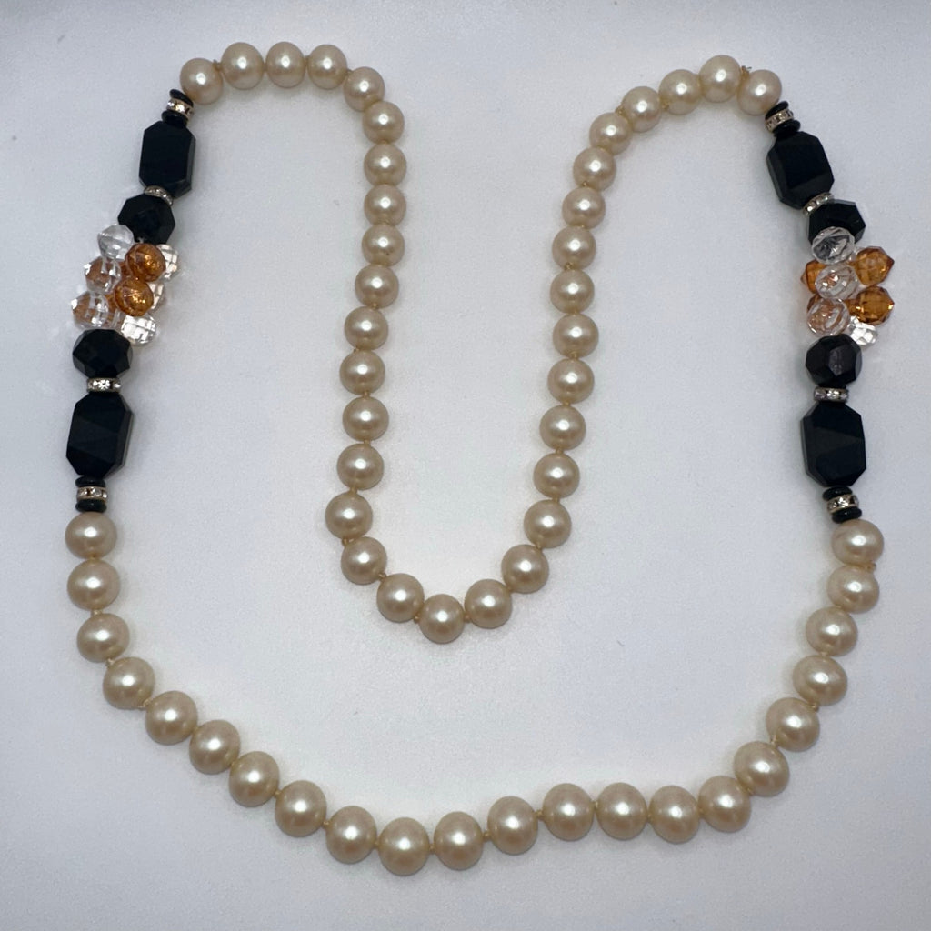 Vintage glass faux pearls black clear lucite beads beaded 32" necklace