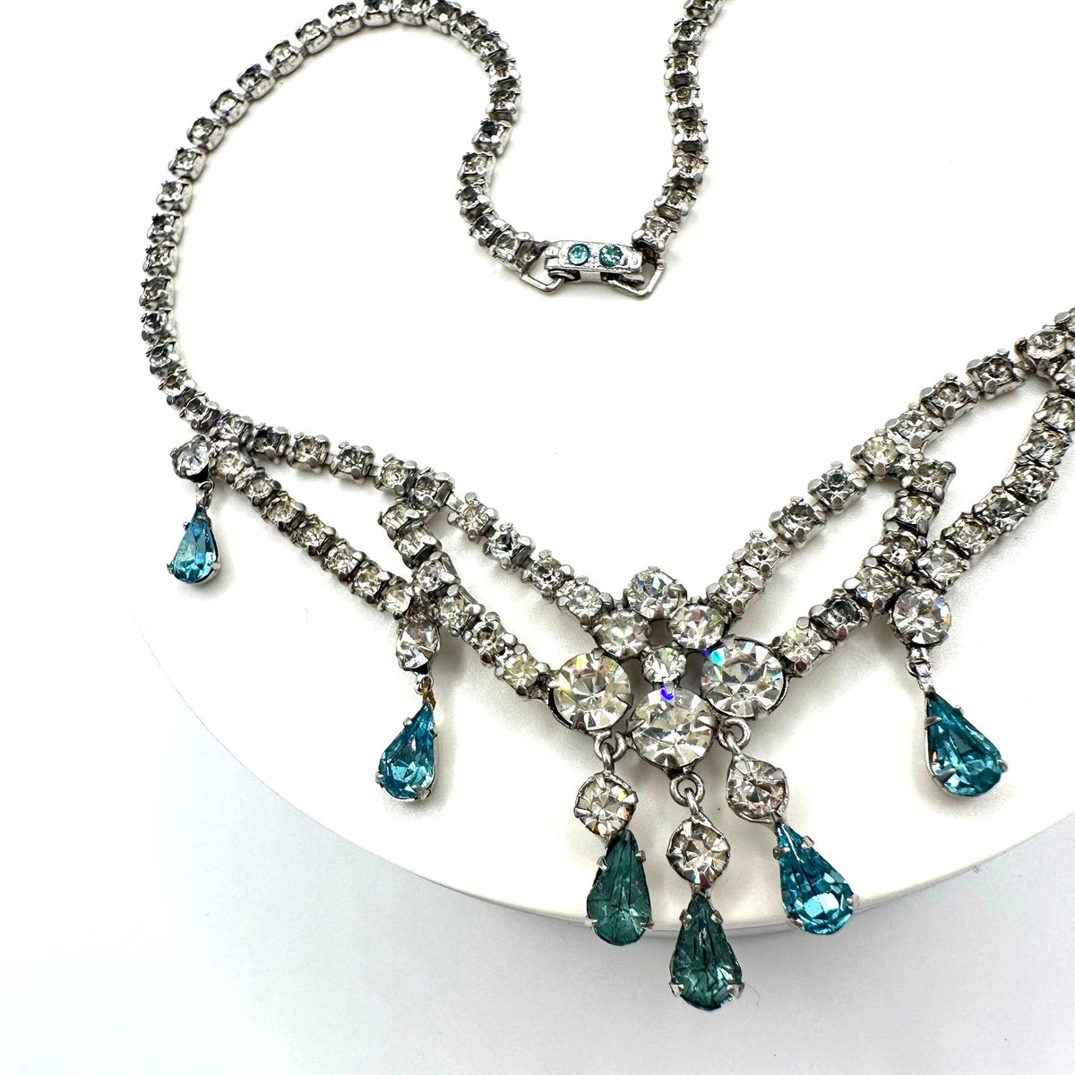 1940s 1950s vintage silver tone clear blue glass rhinestones drops swag necklace