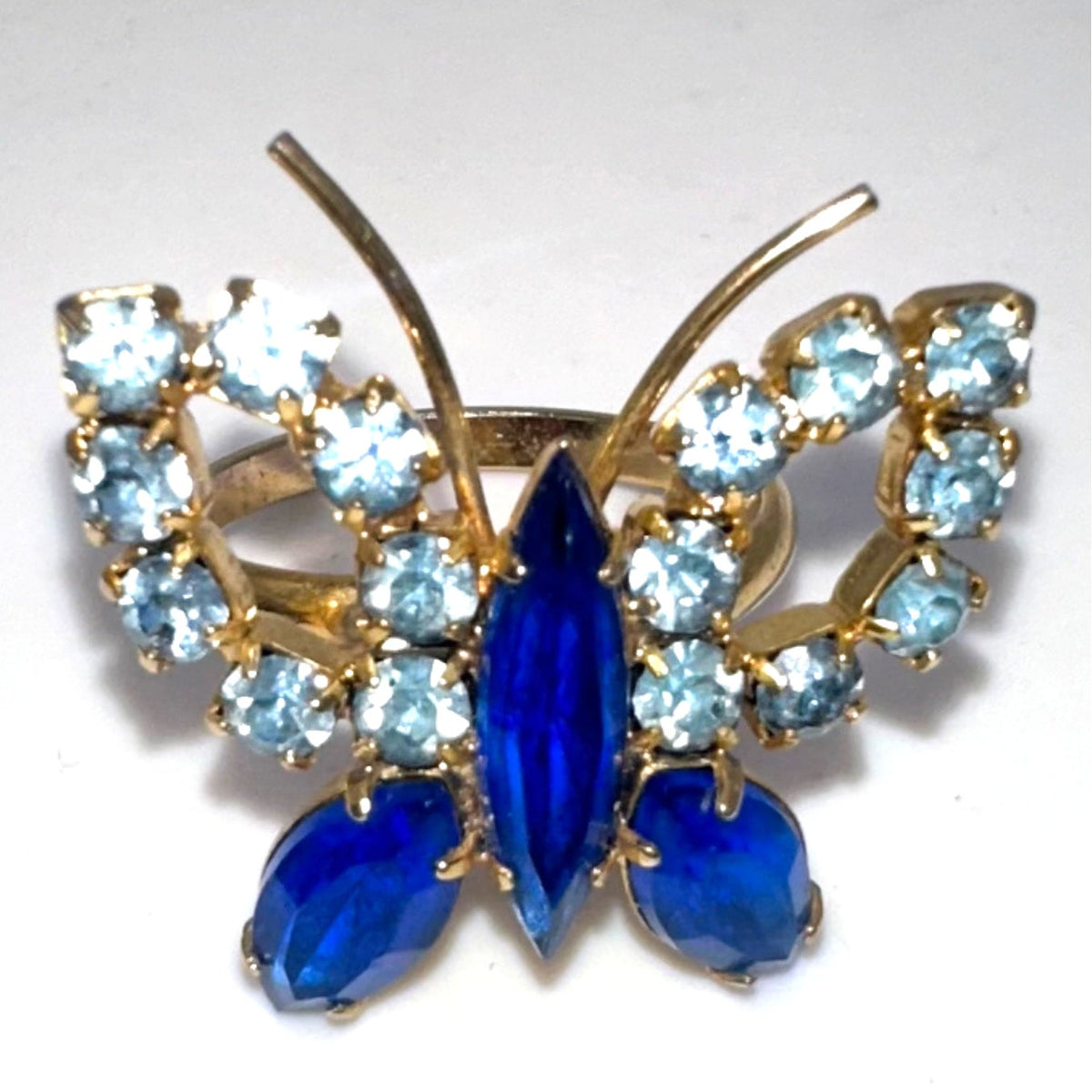 Vintage 1950s gold tone blue rhinestones butterfly adjustable cocktail ring