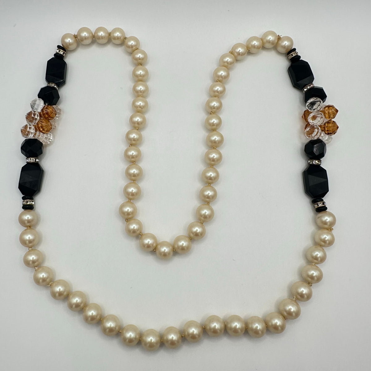 Vintage glass faux pearls black clear lucite beads beaded 32" necklace