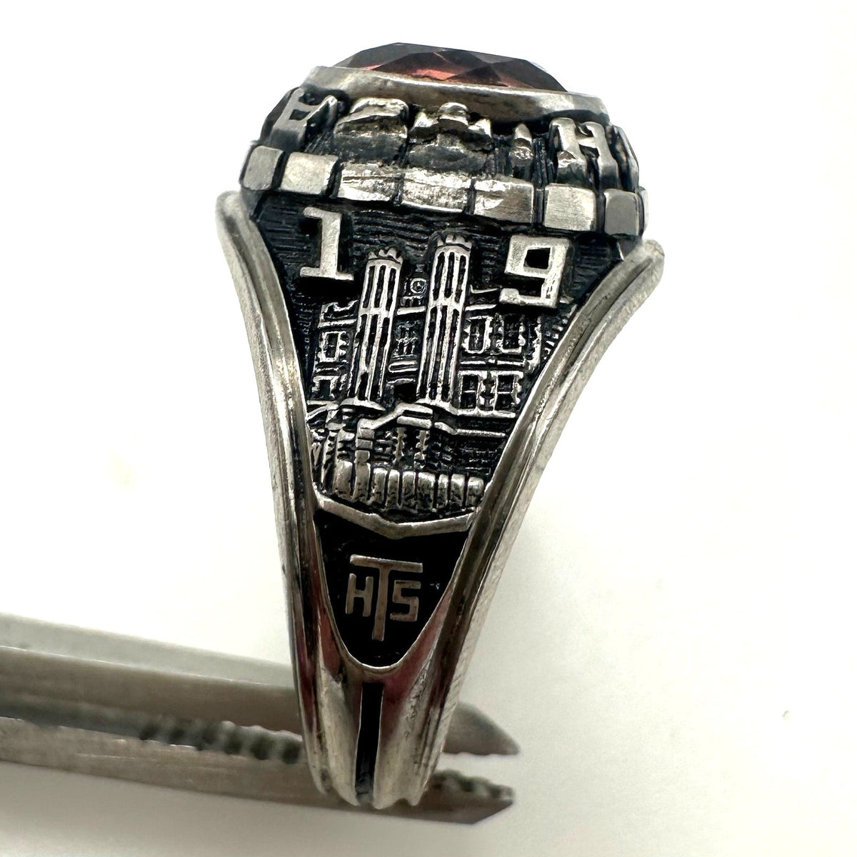 Jostens 1980 vintage silver tone Lustrium peach stone class ring 6.5