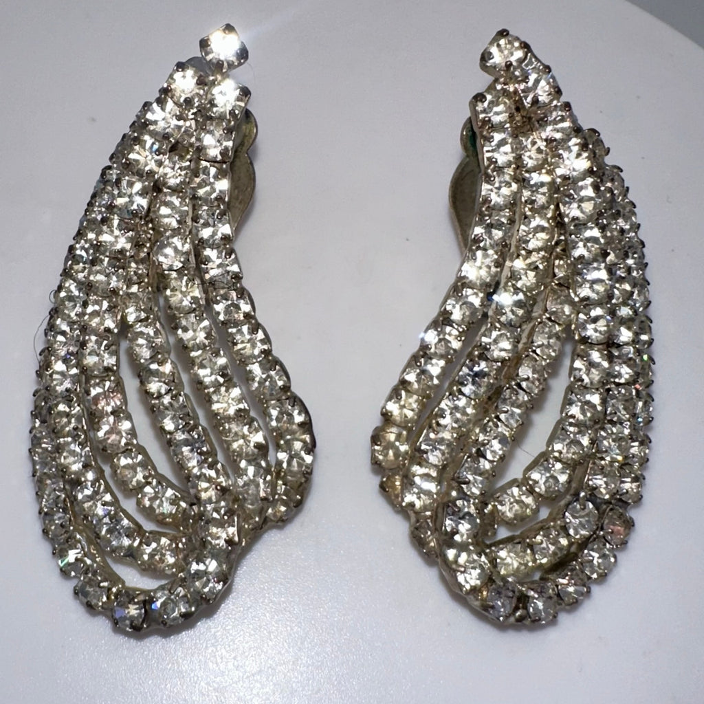 Vintage clear glass rhinestones silver tone 3D paisley clip on earrings