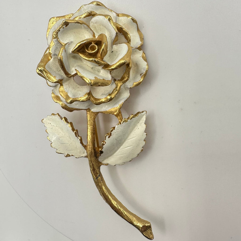 Vintage gold tone white enamel trembler en tremblant rose flower floral brooch