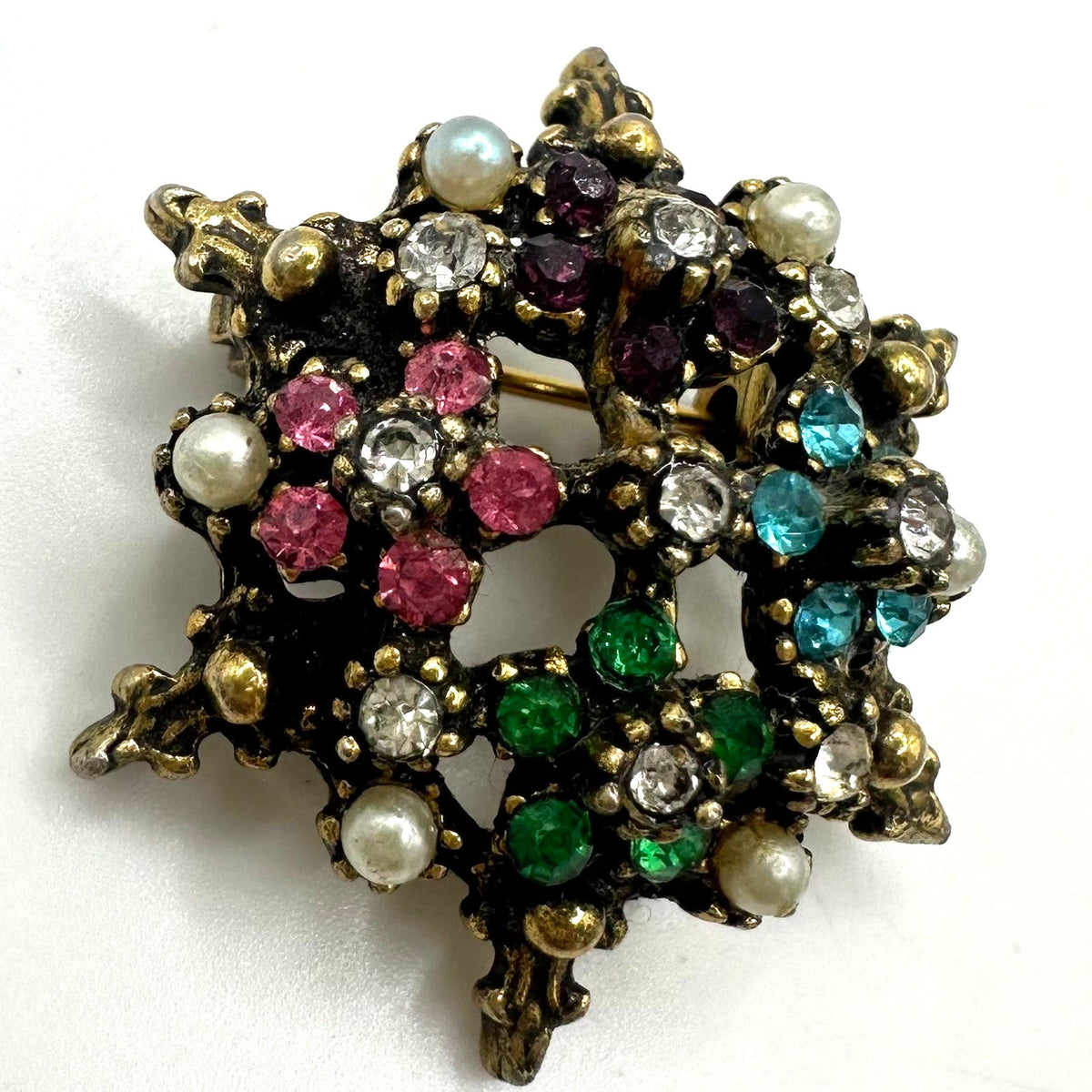 1940s vintage gold tone multicolor rhinestones faux pearls cluster dainty brooch
