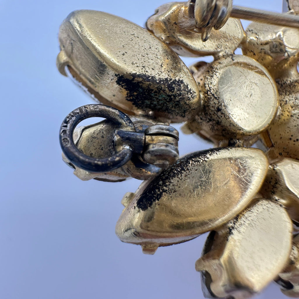 Unsigned 1950s vintage large gold tone blue clear givre glass rhinestones brooch
