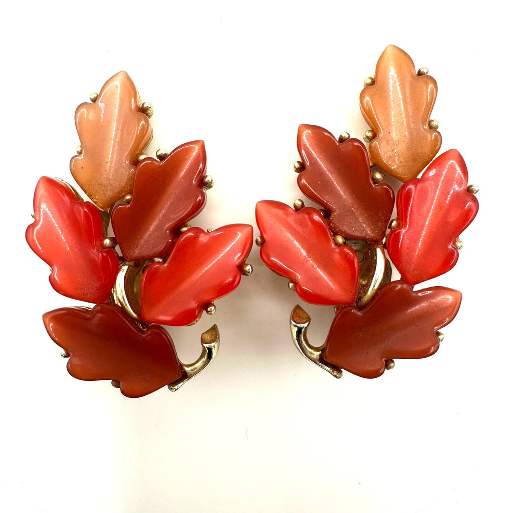Lisner vintage gold tone red orange thermoset lucite leaf clip on earrings