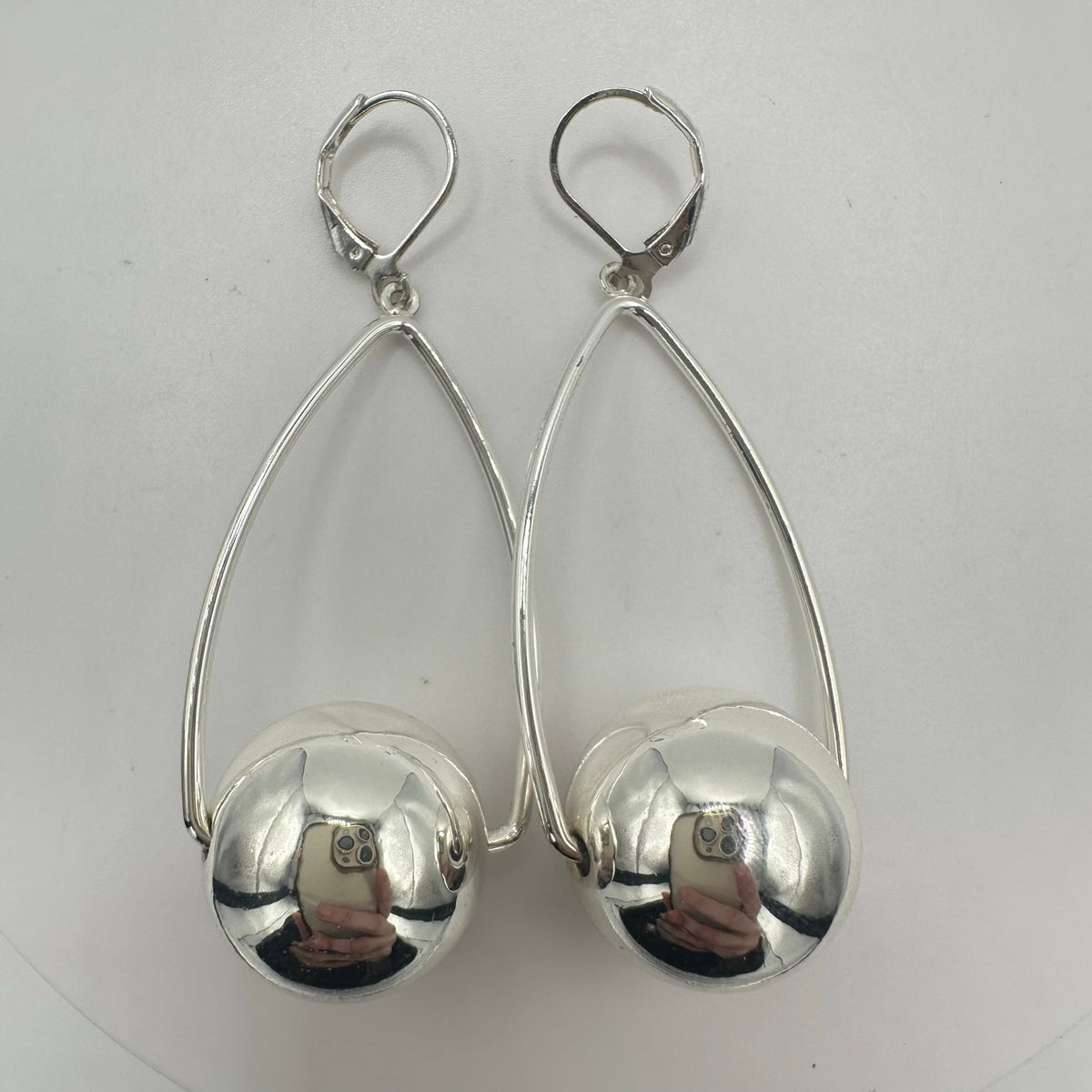Joan Rivers signed silver tone dangle drop ball statement hook earrings