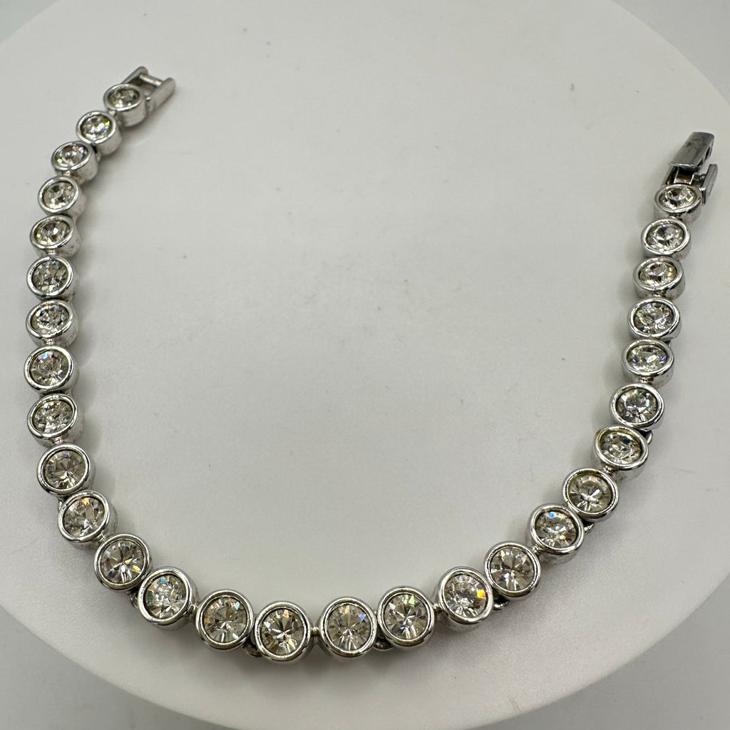 Swarovski clear Austrian crystals silver tone rhodium plated tennis bracelet 7"
