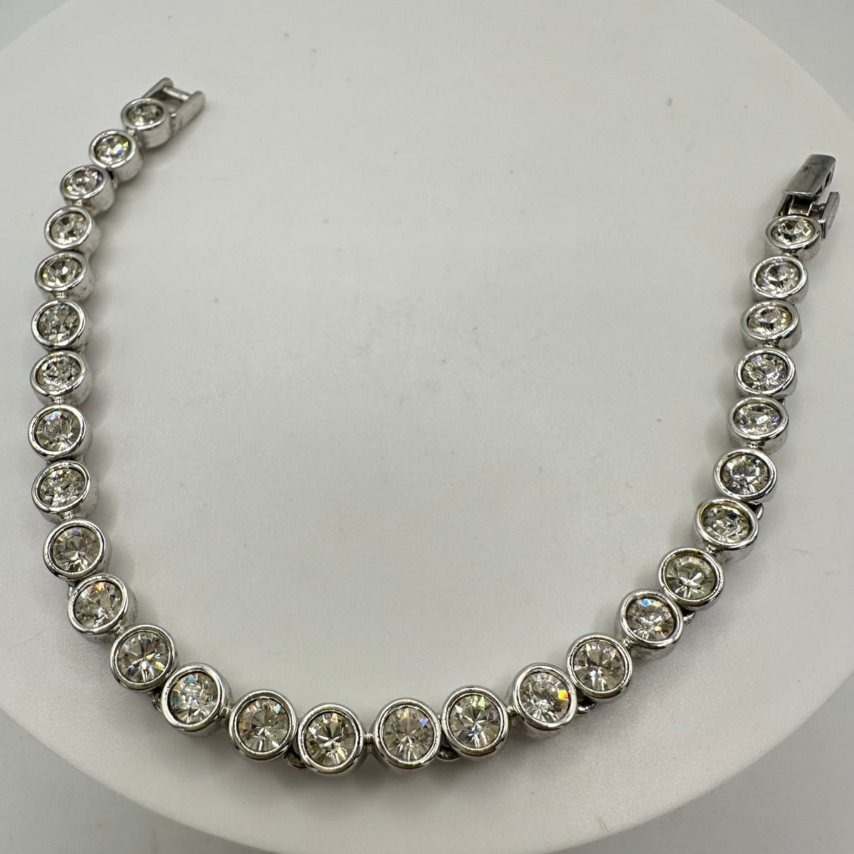 Swarovski clear Austrian crystals silver tone rhodium plated tennis bracelet 7"