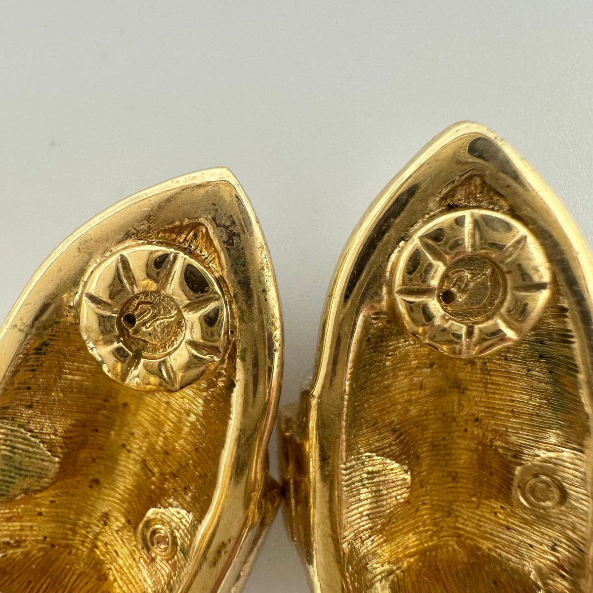 Swarovski Swan vintage 1990s 14kt gold plated Austrian crystals clip on earrings