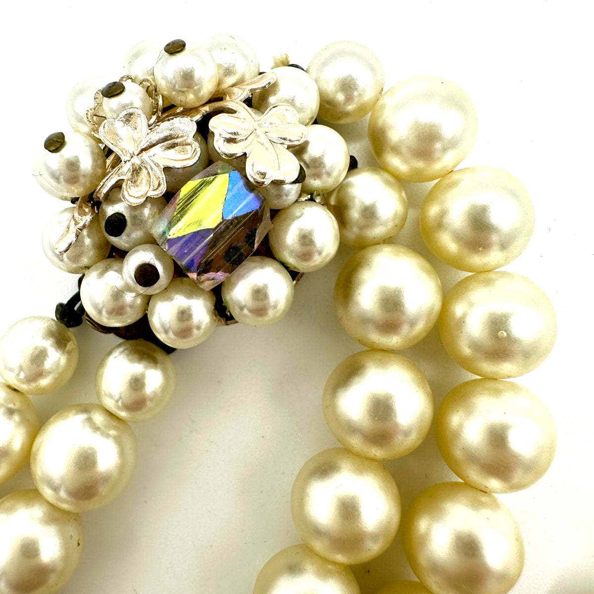Vintage 2 double strand white lucite pearls beads beaded AB glass clasp necklace