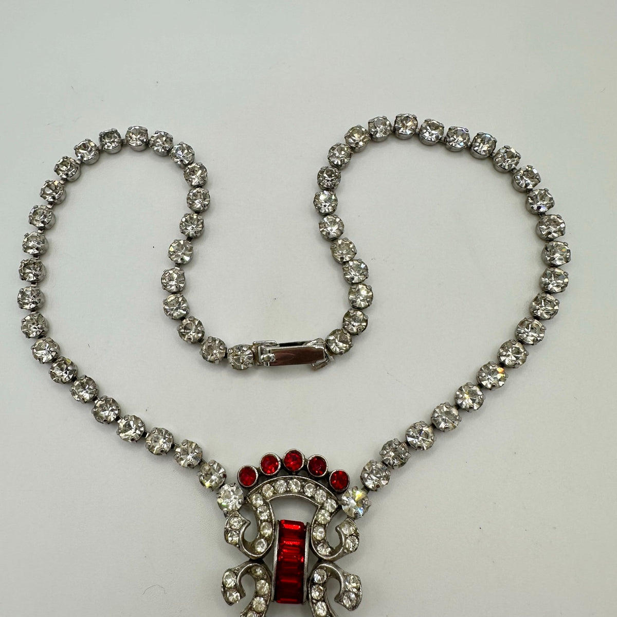 Coro 1940s vintage silver tone rhodium plated clear red rhinestones necklace